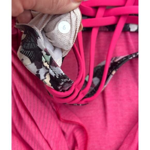 Lululemon 6 Wild Tank So Fly Butterfly Bon Bon Hot Pink Green Floral EUC! - Picture 3 of 3